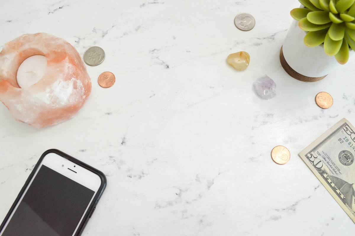 Icons representing features of a debt tracking app